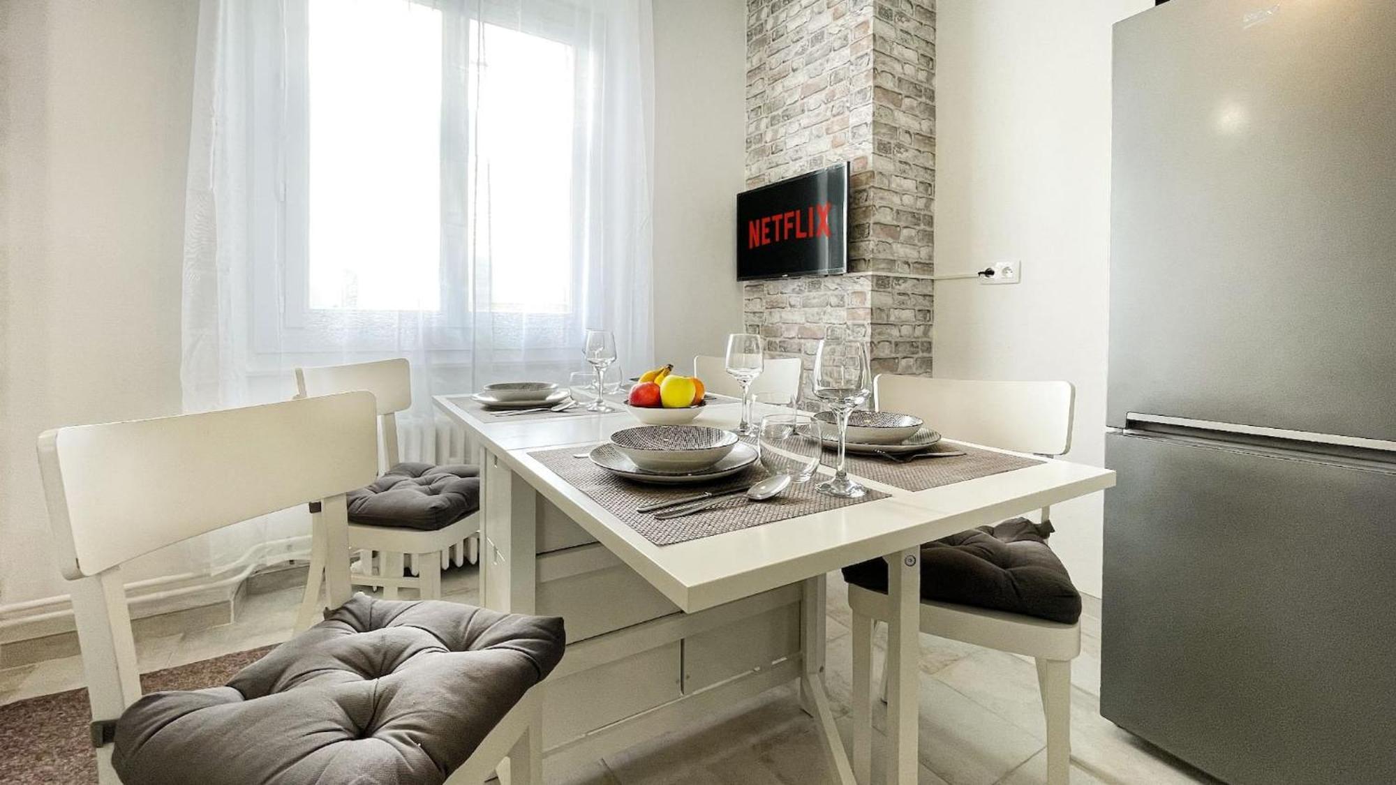 Homey Keola - Parking Prive Gratuit - Aux Portes De Geneve - Au Pied Du Tram - Appartement Avec 1 Chambre Et Un Grand Salon Avec Un Canape-Lit أمْبييّي المظهر الخارجي الصورة