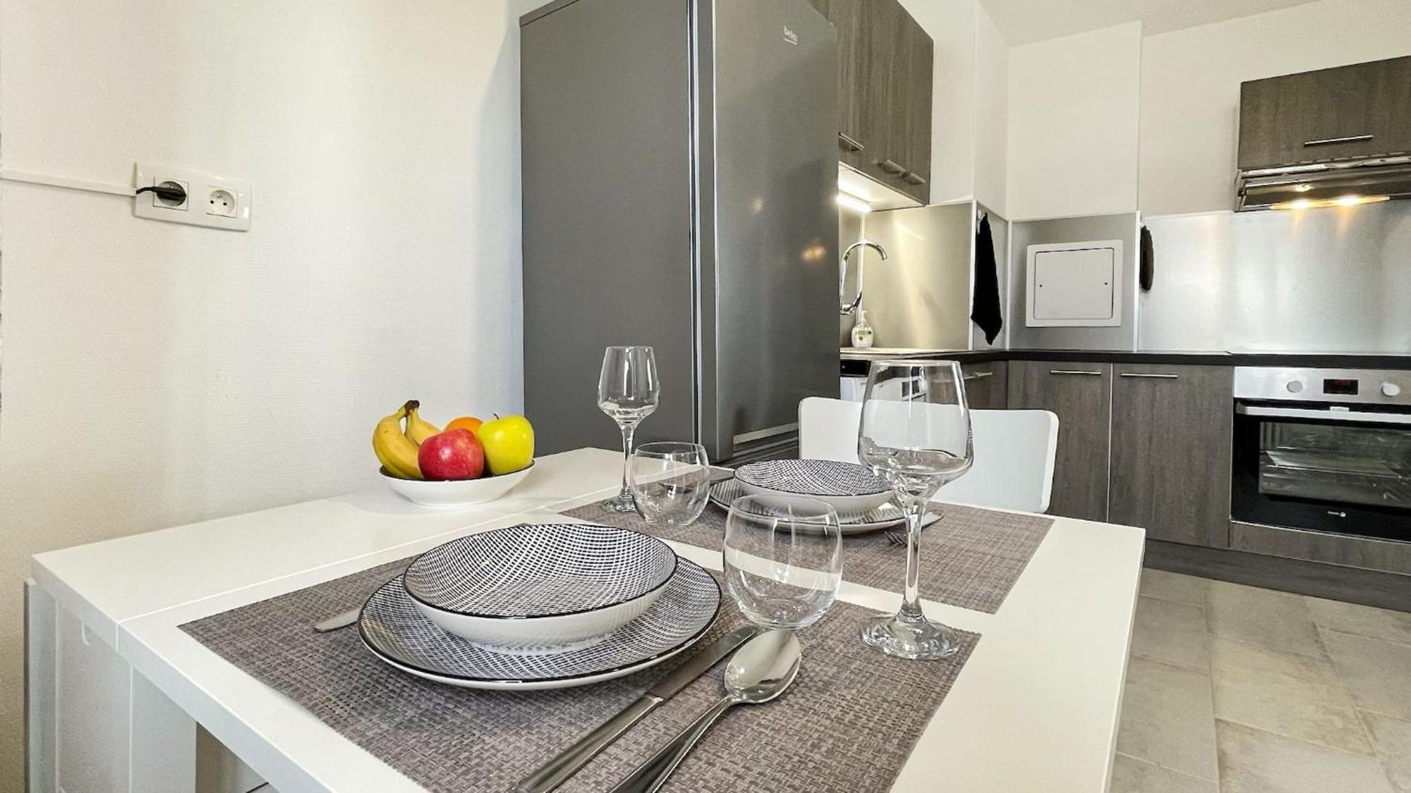 Homey Keola - Parking Prive Gratuit - Aux Portes De Geneve - Au Pied Du Tram - Appartement Avec 1 Chambre Et Un Grand Salon Avec Un Canape-Lit أمْبييّي المظهر الخارجي الصورة